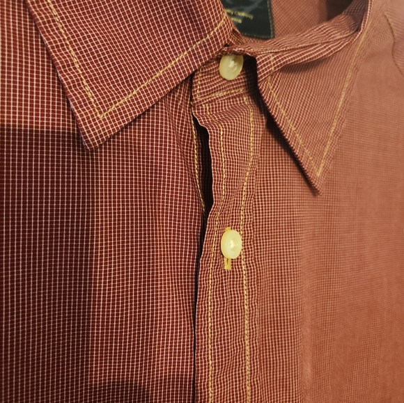 Roundtree Casual button down shirt..color Red / White - Picture 4 of 5